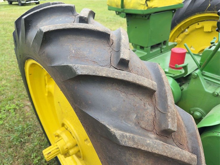 john-deere-model-b-image-28