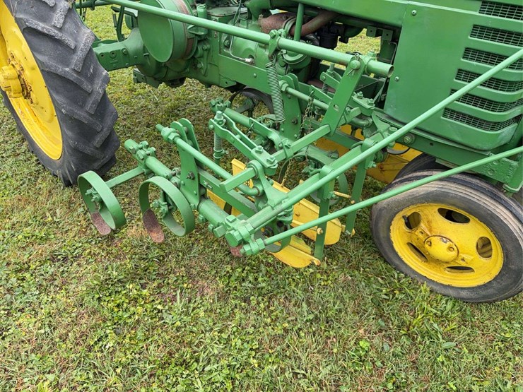 john-deere-h-image-38