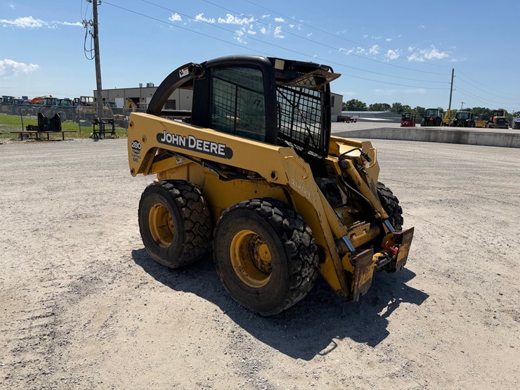 2004-john-deere-280-image-23