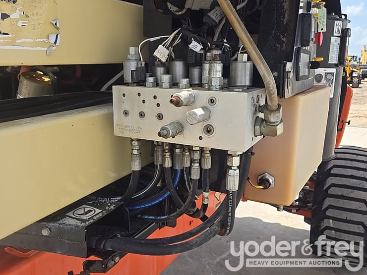 2017-jlg-450aj-image-36