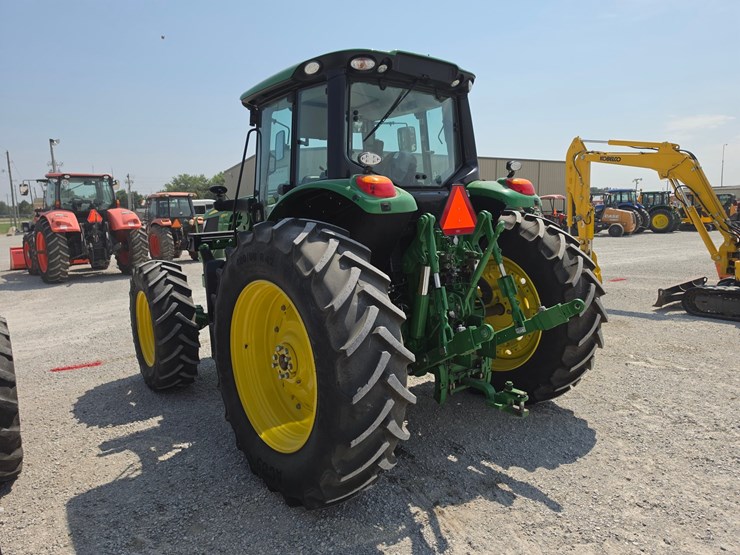 2023-john-deere-6155m-image-11