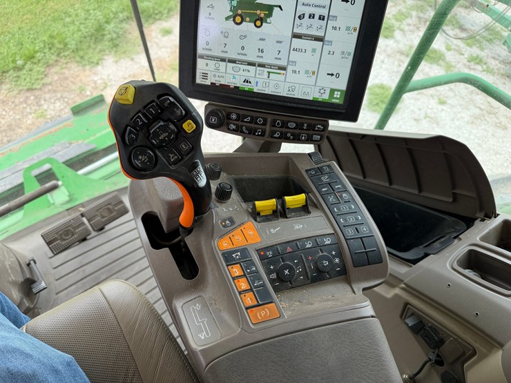 2019-john-deere-s770-image-15