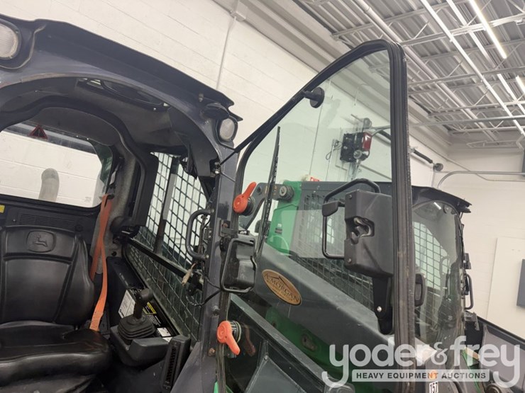 2018-deere-331g-image-23