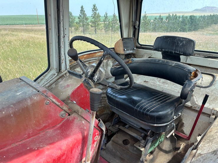 farmall-f1066-tractor-image-5