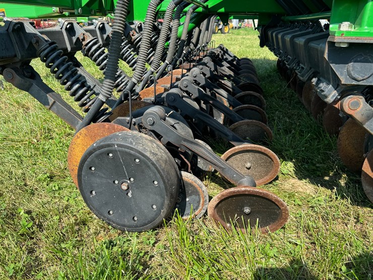 john-deere-1590-image-14