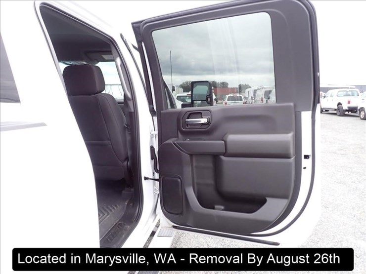 2023-chevrolet-2500-image-2