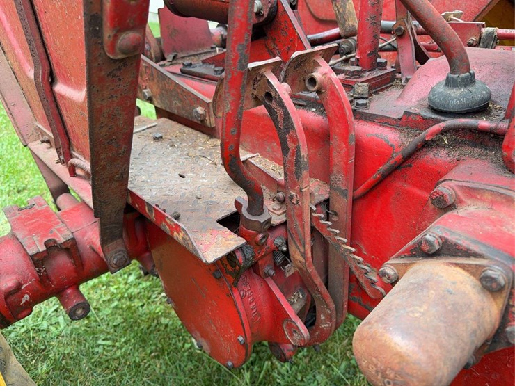 massey-ferguson-33-image-25