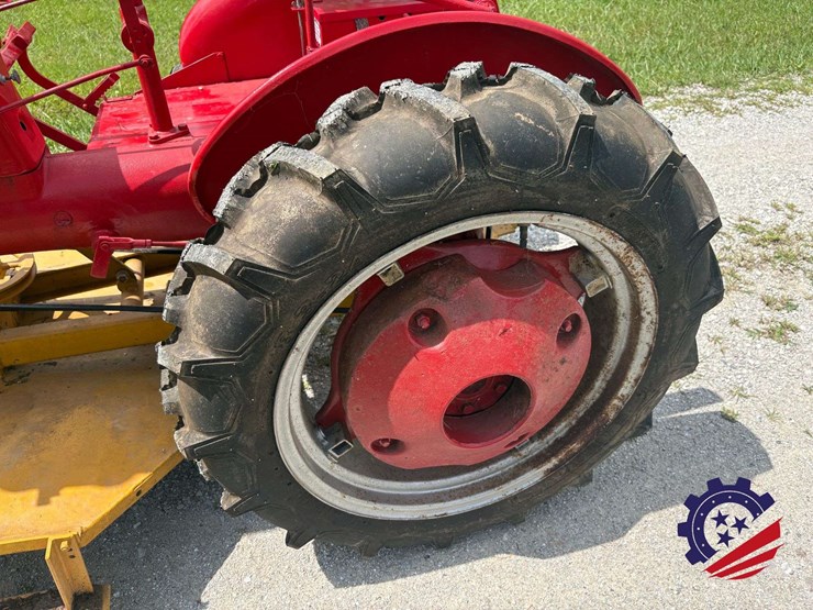 mccormick-farmall-cub-farm-tractor-image-8