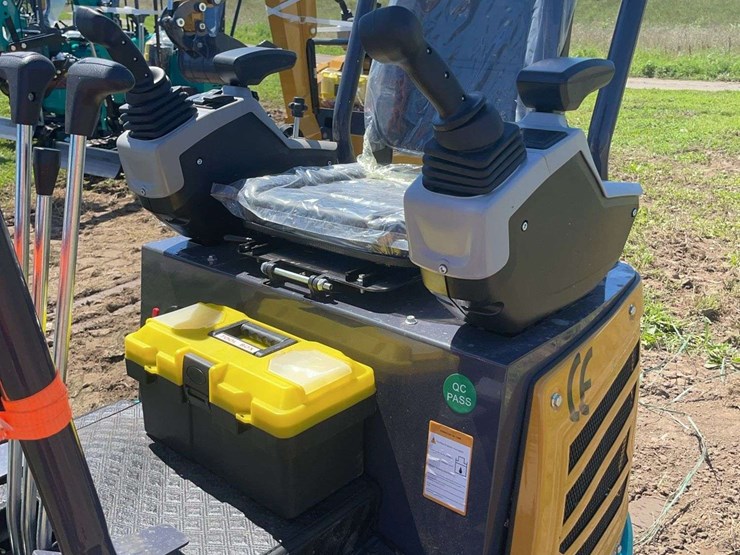 mx15rx-mini-excavator-image-3