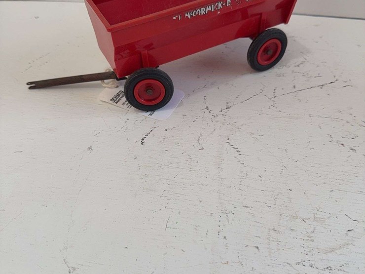 plastic-mccormick-deering-barge-wagon,-1/16-scale-image-1