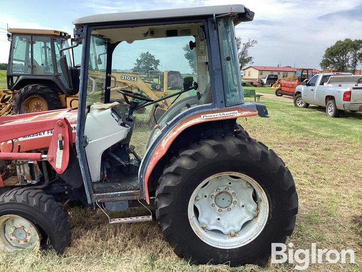 massey-ferguson-1525-image-12