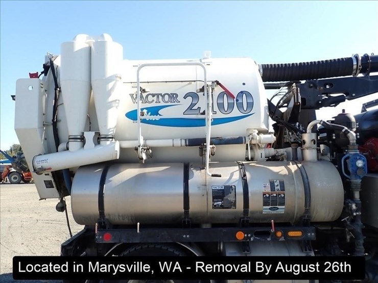 2016-freightliner-114sd-image-8