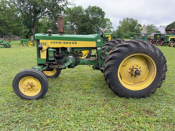 1959-john-deere-430-image-2