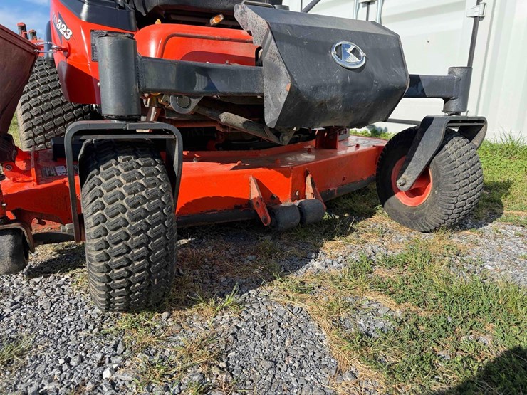 kubota-zd323-image-8