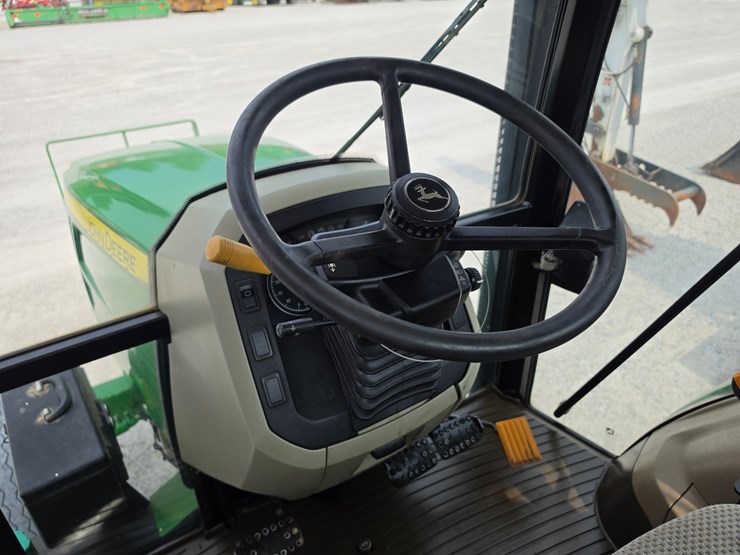 2016-john-deere-5085m-image-9