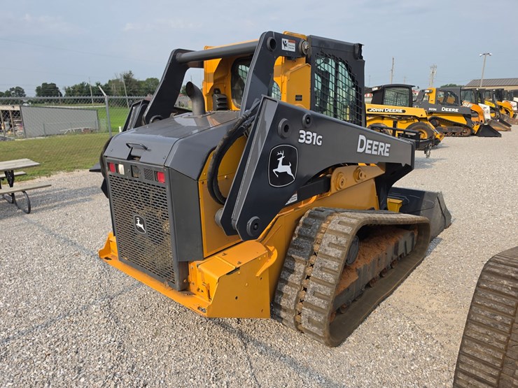 2019-deere-331g-image-17