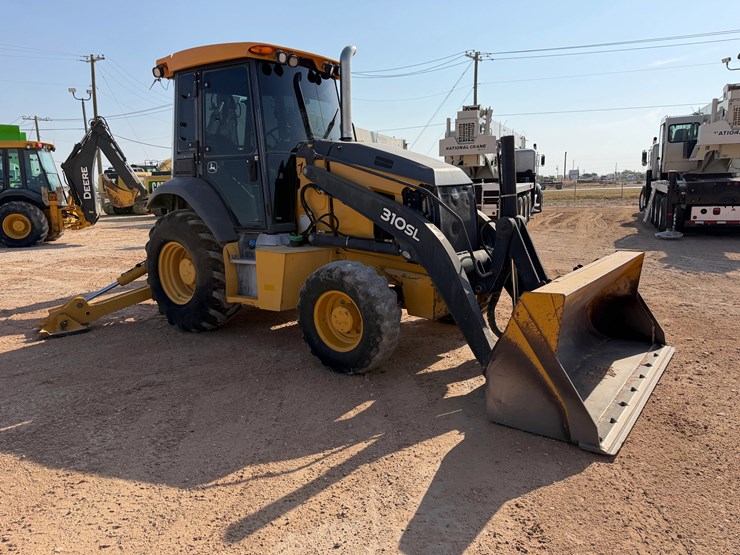 2019-deere-310sl-image-10