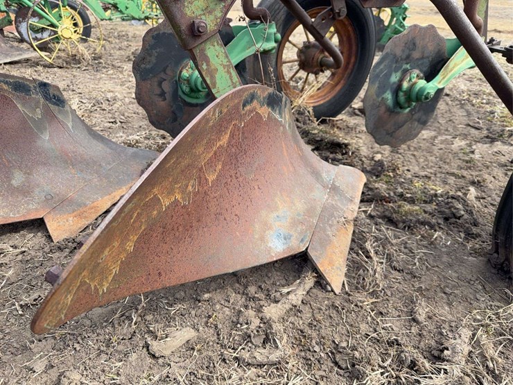 john-deere-no.-44-pull-type-two-bottom-plow-image-11