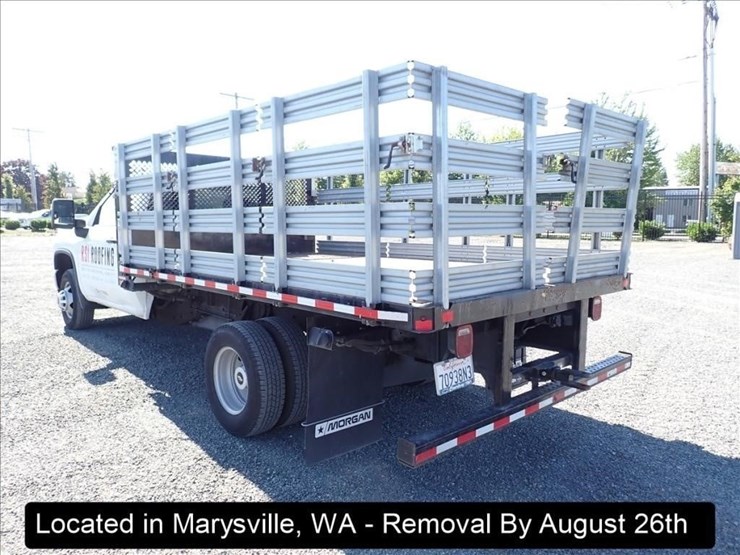 2022-chevrolet-3500-image-13