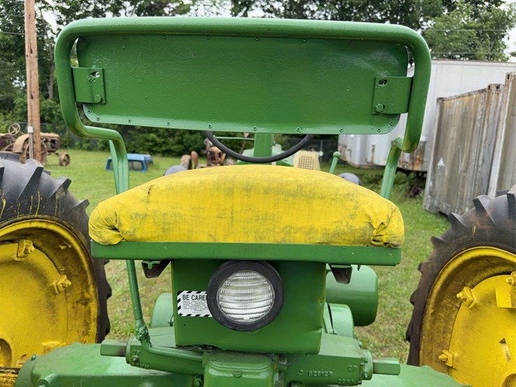 john-deere-model-b-image-32
