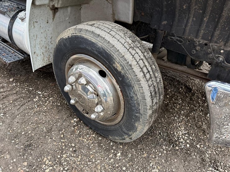 2007-international-durastar-4300-image-10