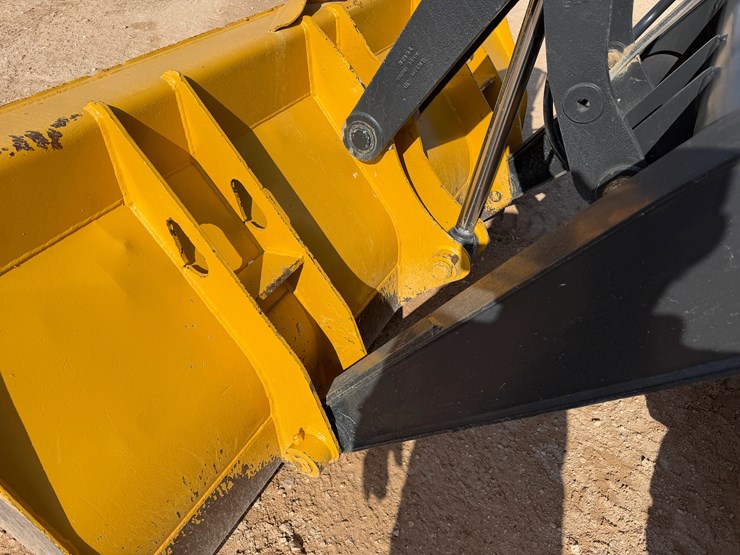 2012-deere-310k-image-9