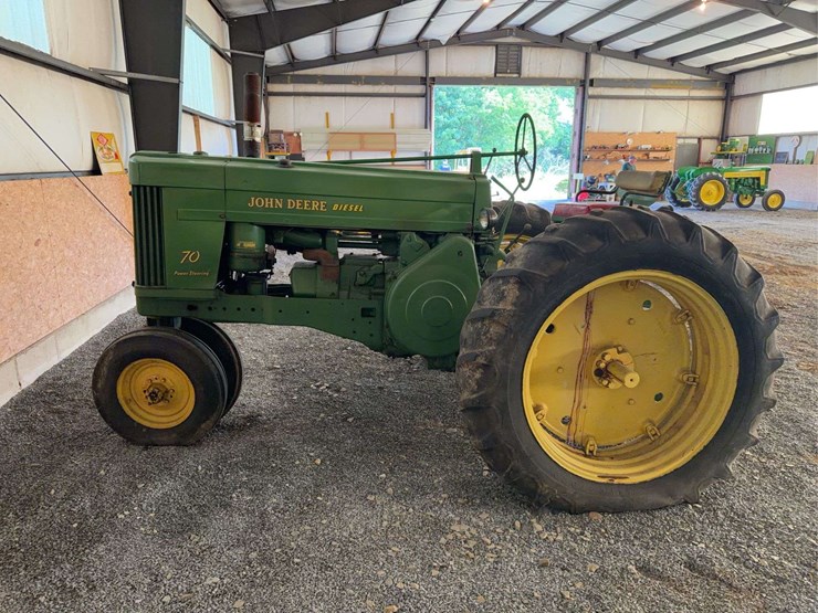 john-deere-70-image-2