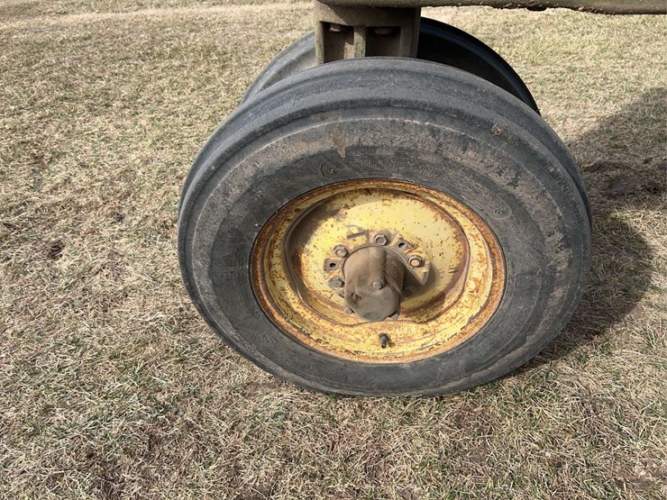 john-deere-630-image-16