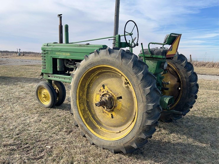 john-deere-model-b-image-3