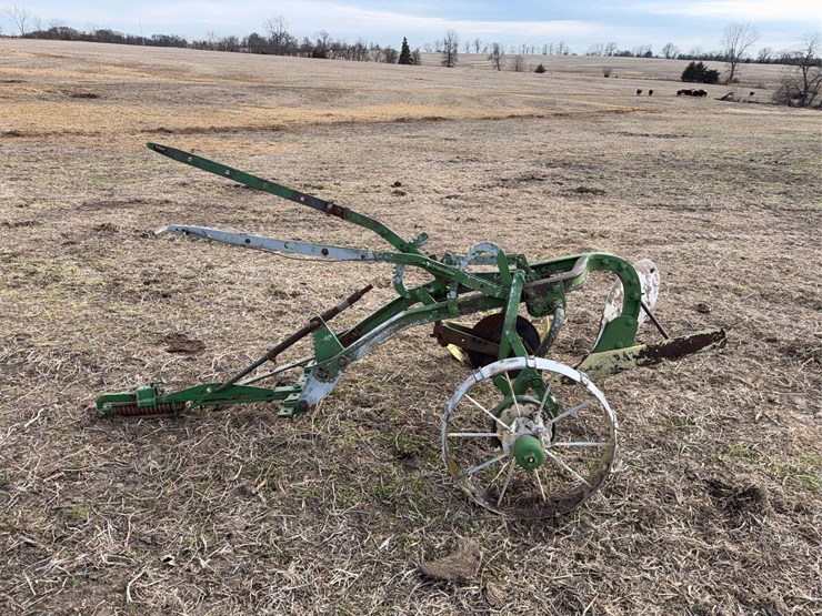 john-deere-one-bottom-plow-image-2