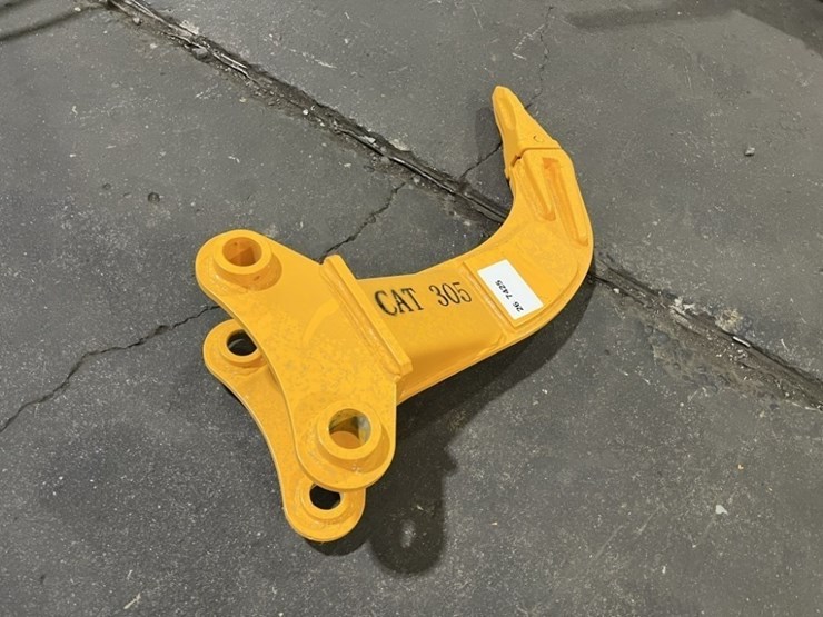 2026-caterpillar-305-image-2