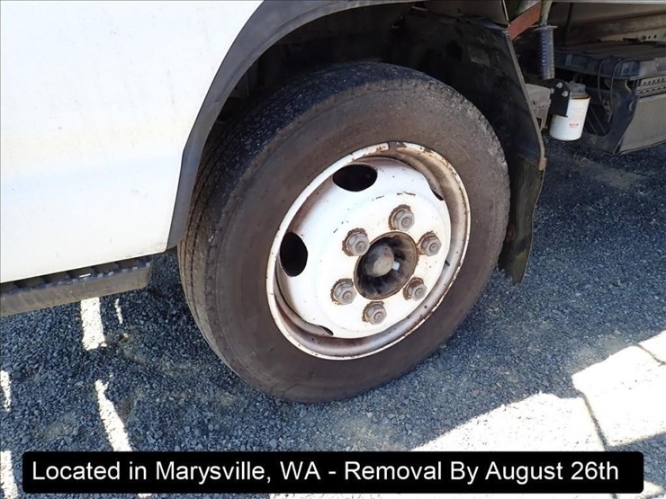 2005-chevrolet-w5500-image-11