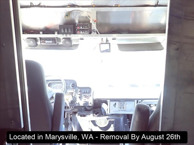 2012-freightliner-mt55-image-9