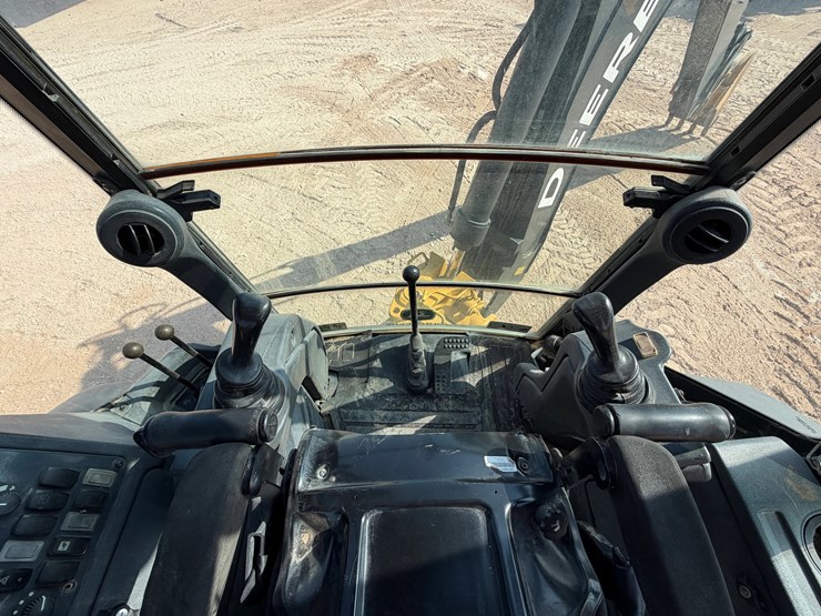 2012-deere-310k-image-14
