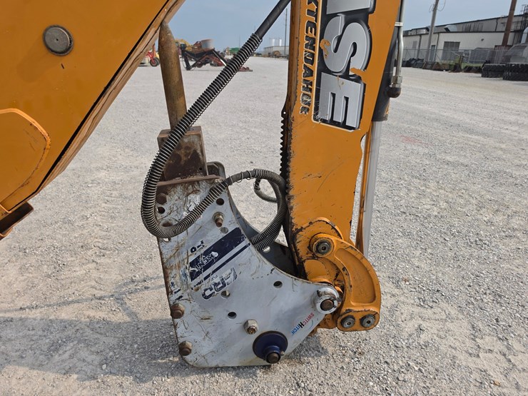 2012-case-580sn-image-17