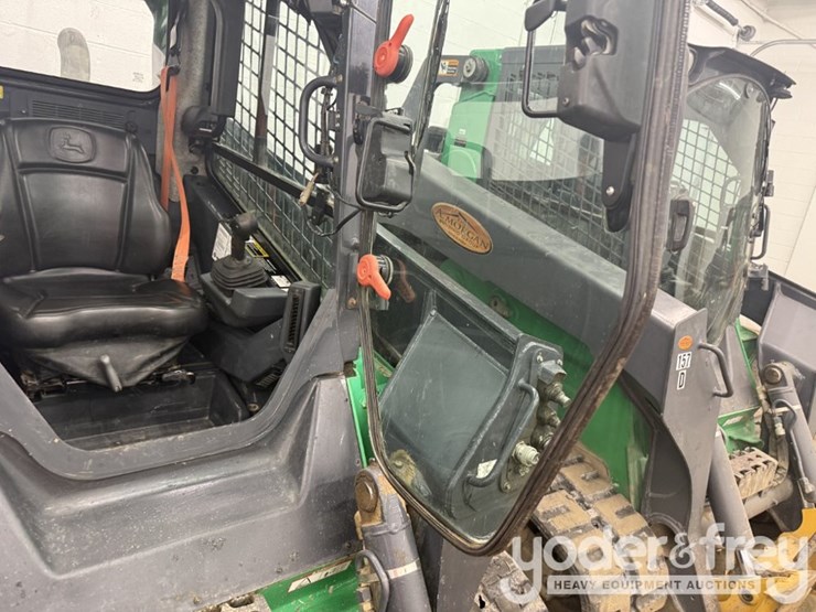 2018-deere-331g-image-22