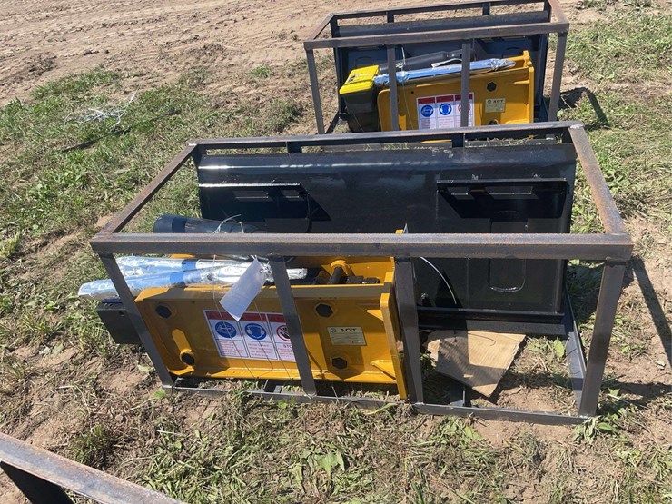 agt-skid-steer-hydraulic-hammer-image-1