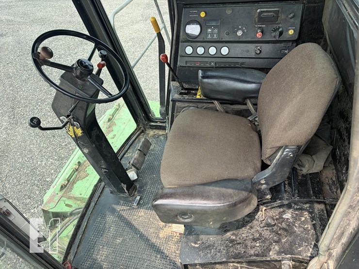 1985-john-deere-7720-titan-ii-image-11