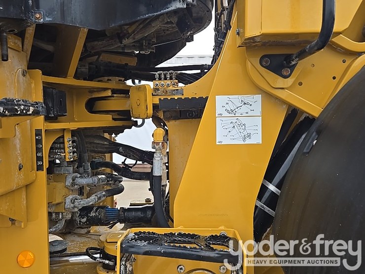 2019-caterpillar-938m-image-33