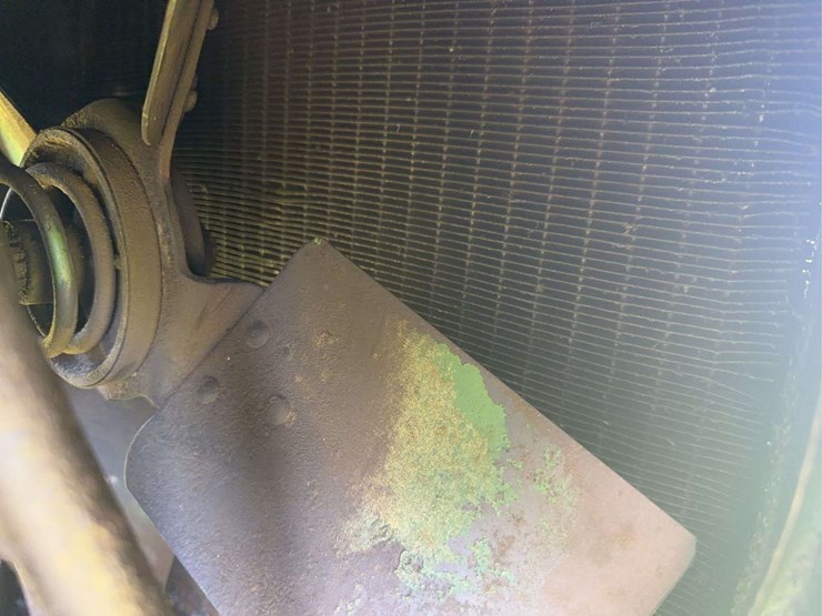 john-deere-630-image-24