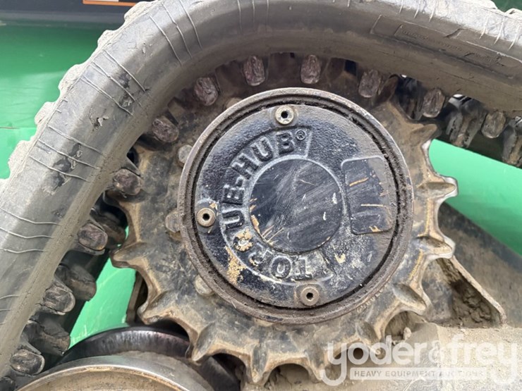 2019-deere-325g-image-19