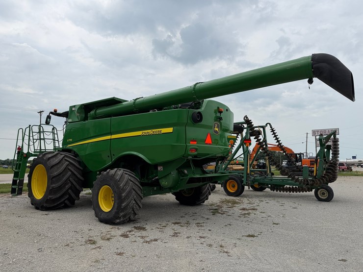 2019-john-deere-s770-image-26