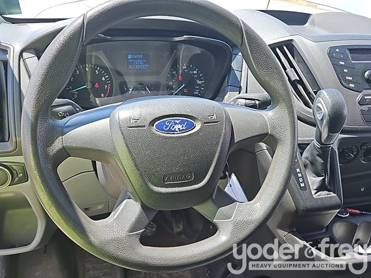 2015-ford-transit-image-37