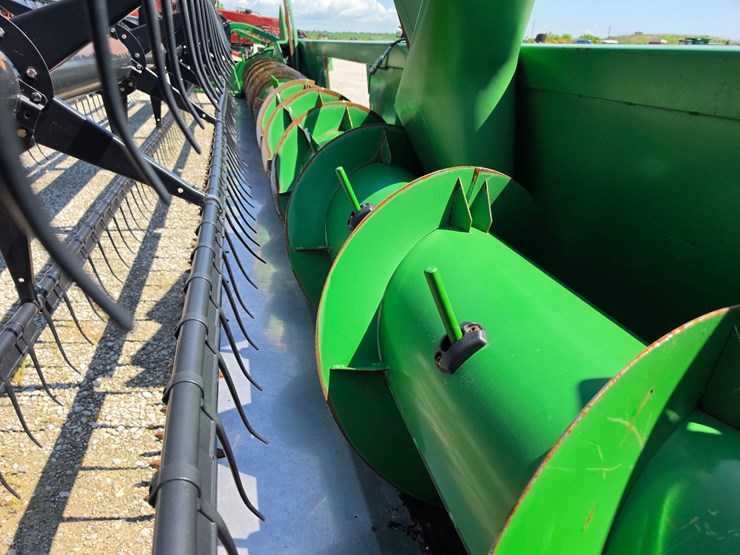 2005-john-deere-630f-image-4