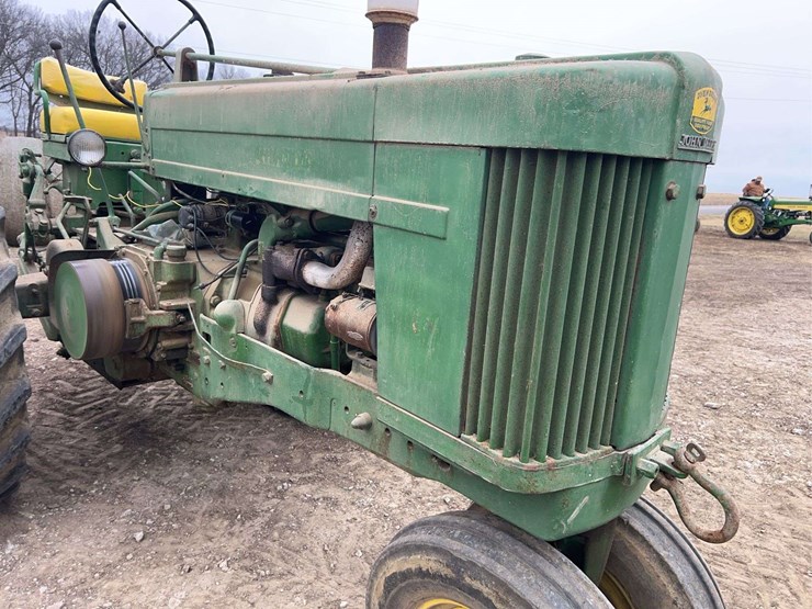 john-deere-70-image-10