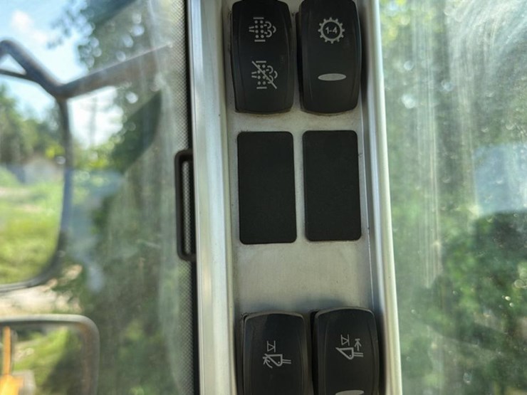 2016-volvo-l60h-image-44