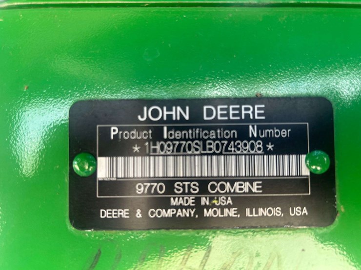 2011-john-deere-9770-sts-image-32