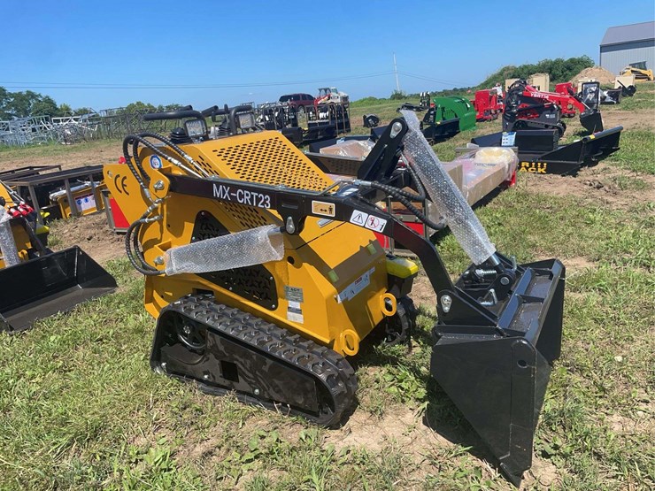 agt-mini-skid-steer-loader-image-1