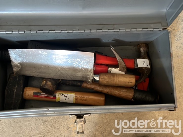 craftsman-toolbox-c/w-hammer-and-saw-tools-image-3