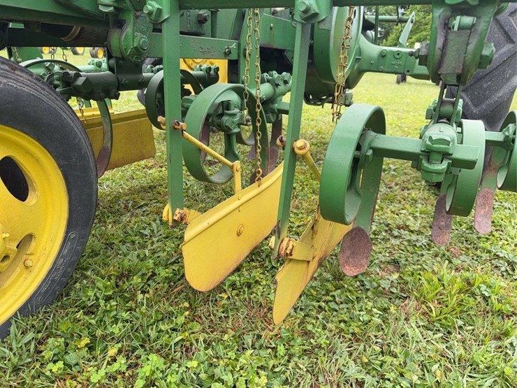 john-deere-h-image-37